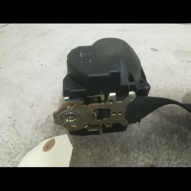 Ceinture arrière gauche occasion FORD FIESTA IV Phase 1 09-1995->09-1999 1.25i 1107634 3