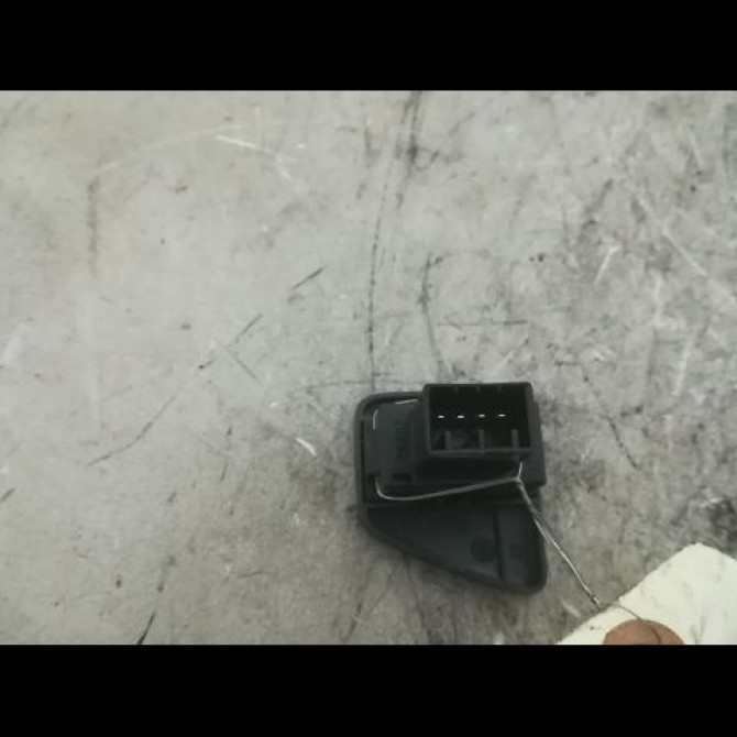 Commande lève-glace porte avant gauche occasion FIAT 500 II phase 2 04-2014->... 1.2i 69ch 735482601 2