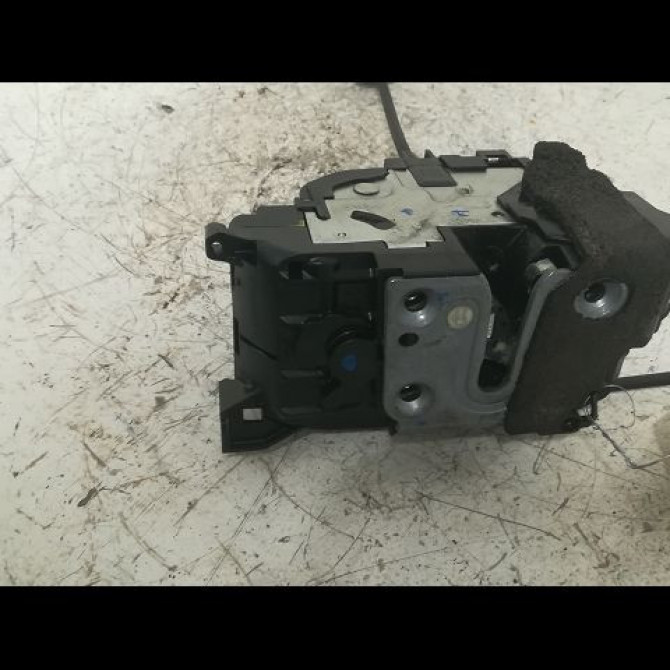 Serrure porte ard occasion RENAULT LAGUNA III Phase 1 10-2007->10-2010 1.5 DCI 825000003R 2