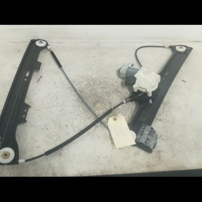 Mecanisme+moteur leve-glace avg occasion B.M.W. SERIE 5 V Phase 1 07-2003->03-2007 51337184383 2