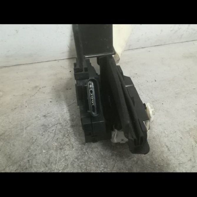 Serrure porte avg occasion FORD FIESTA VI Phase 1 10-2008->11-2012 1.4 TDCI 68ch 2055304 3