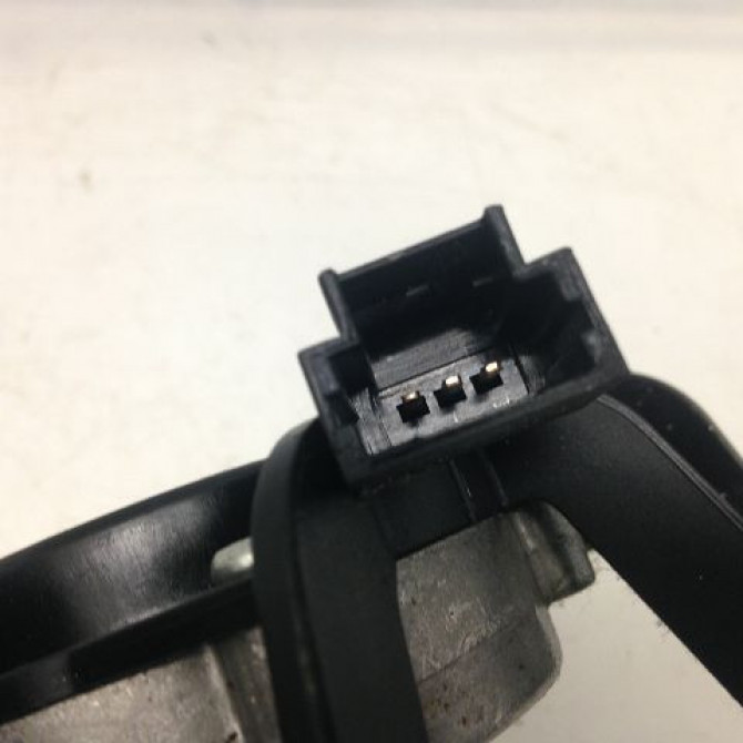 Moteur essuie-glace arrière occasion RENAULT MEGANE II Phase 1 09-2003->12-2005 1.5 DCI 80ch 8200080900 3