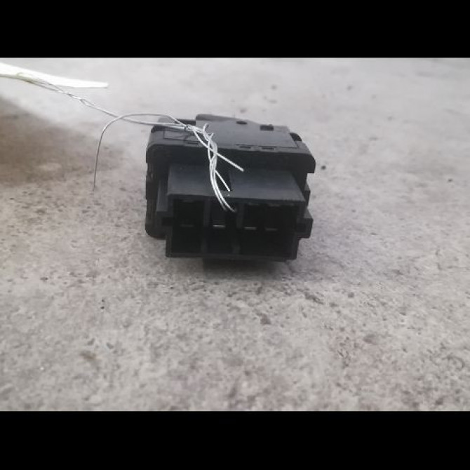 Commande leve-glace porte arrière droite occasion PEUGEOT 206 206 phase 1 SW 2002-06-01->2006-12-31 1.6 HDI 110ch 2