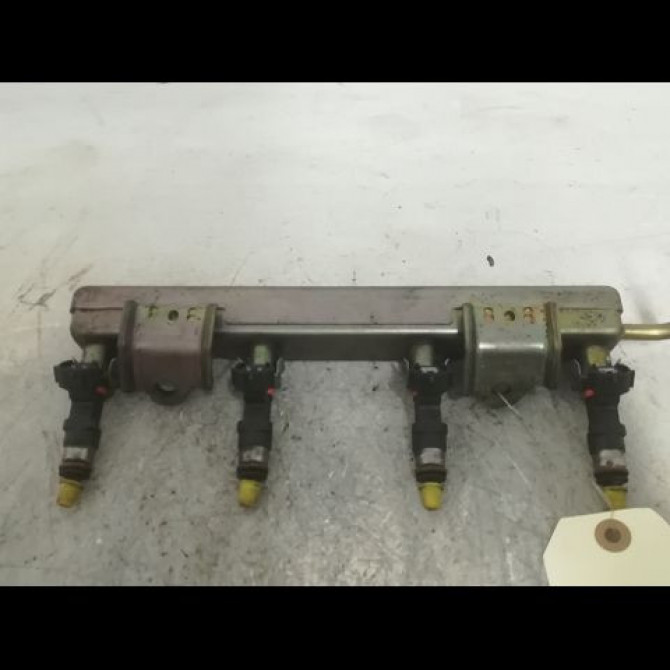 Rampe injection occasion NISSAN MICRA III Phase 2 11-2005->11-2007 1.2i 65ch 17520AX01A 1