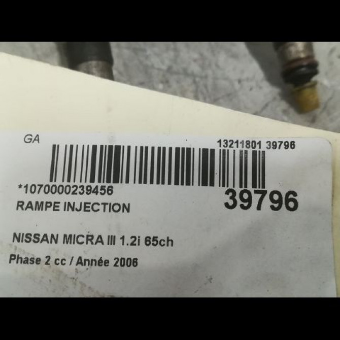 Rampe injection occasion NISSAN MICRA III Phase 2 11-2005->11-2007 1.2i 65ch 17520AX01A 3