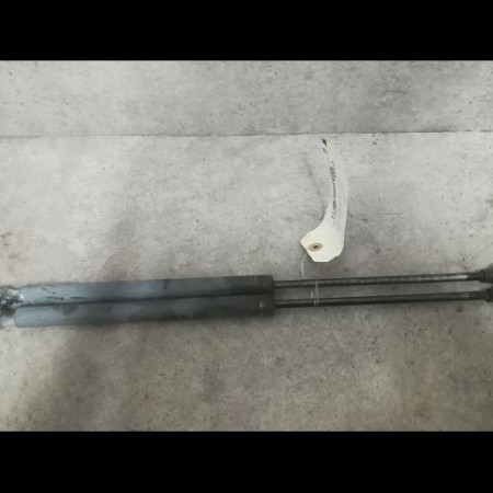 Verin droit hayon occasion RENAULT CLIO I Phase 3 03-1996->08-1998 1.9 D 55ch 7700800311