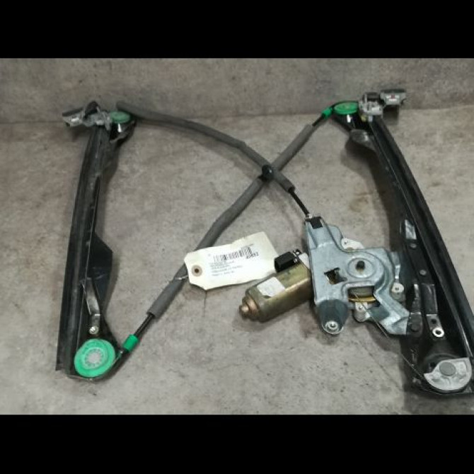 Mecanisme + moteur lève-glace avant droit occasion FORD FOCUS I Phase 1 10-1998->09-2004 1.8 TDDI 90ch 1331616 2