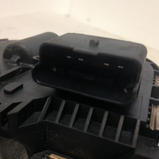 Bras essuie-glace avant gauche occasion PEUGEOT 5008 I Phase 1 11-2009->12-2013 1.6 HDI 112ch 6429GG 2