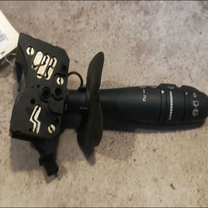 Commande essuie glace occasion RENAULT SCENIC I Phase 1 09-1996->08-1999 1.6i 90ch 7701047263 1