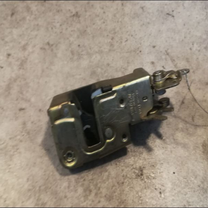 Serrure porte avd occasion VOLKSWAGEN TRANSPORTER IV Phase 2 03-1996->06-2003 2.5 TDI 102ch 702837016D 1