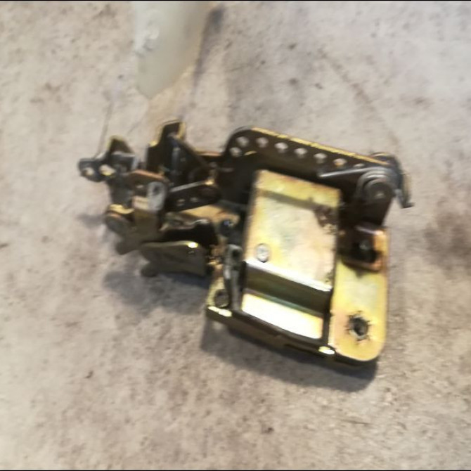 Serrure porte avd occasion VOLKSWAGEN TRANSPORTER IV Phase 2 03-1996->06-2003 2.5 TDI 102ch 702837016D 2