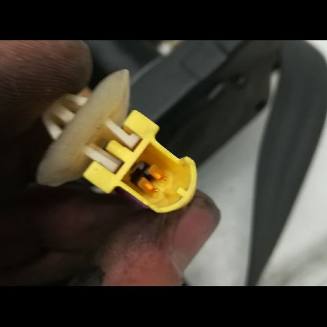 Ceinture avant droite occasion VOLKSWAGEN GOLF IV GOLF IV Phase 1 1998-01-01->2005-06-30 1.9 TDI 90ch 1J4857706AAHCR 3