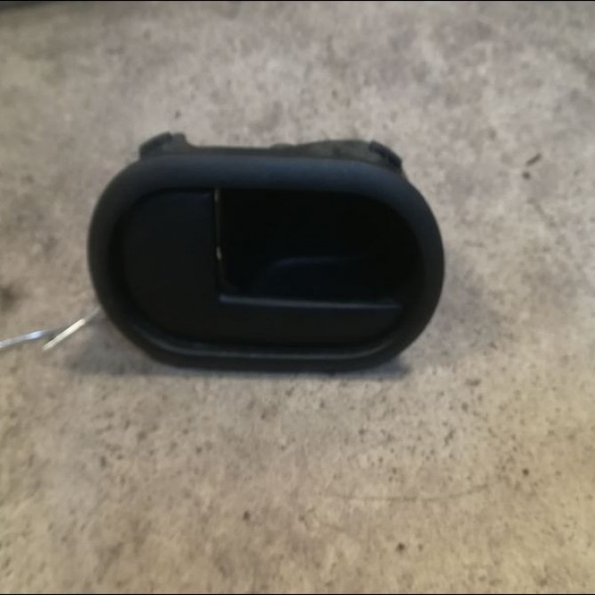 Poignee int porte arg occasion FORD FIESTA V Phase 1 09-2002->10-2005 1.6 TDCI 1329940 1