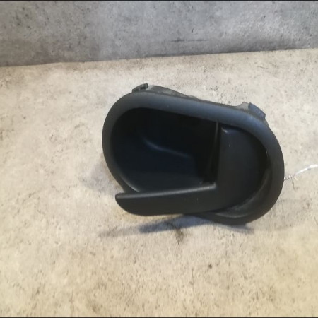 Poignee int porte avd occasion FORD FIESTA V Phase 1 09-2002->10-2005 1.6 TDCI 1329934