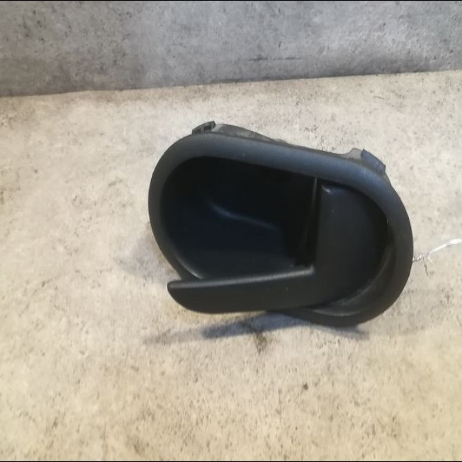 Poignee int porte avd occasion FORD FIESTA V Phase 1 09-2002->10-2005 1.6 TDCI 1329934 1