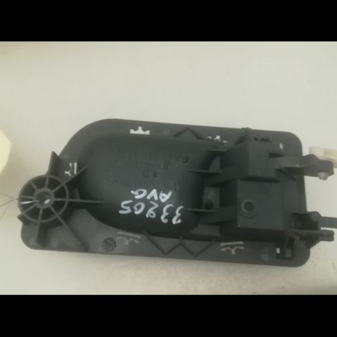 Poignee int porte avg occasion RENAULT LAGUNA I Phase 2 04-1998->11-2000 1.8 16v 7700420092 2