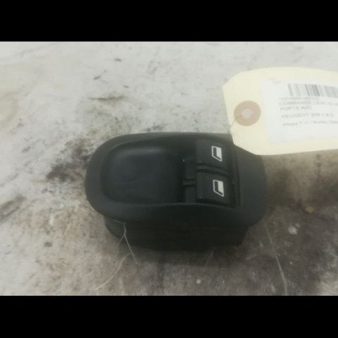 Commande lève-glace porte avant droite occasion PEUGEOT 206 Phase 1 09-1998->03-2009 1.9 D 1