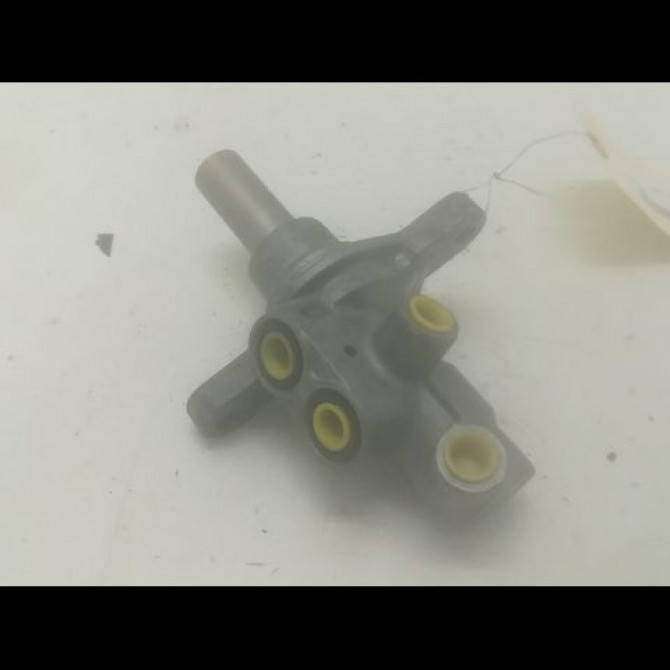 Maitre cylindre occasion RENAULT TWINGO III Phase 1 06-2014->... 1.0 SCE 12v 70ch 1