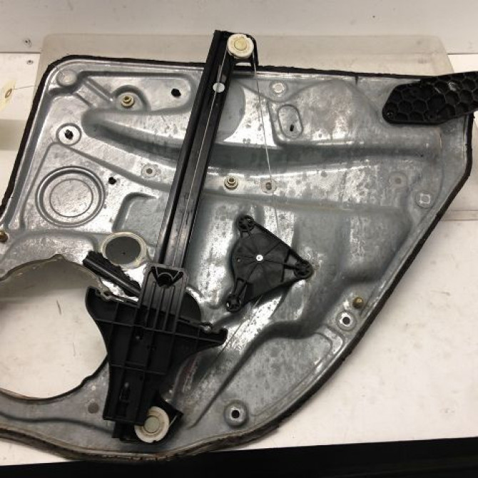 Mecanisme+moteur leve-glace arg occasion VOLKSWAGEN GOLF IV GOLF IV Phase 1 1998-01-01->2005-06-30 1.9 TDI 100ch 1J4839461F 2