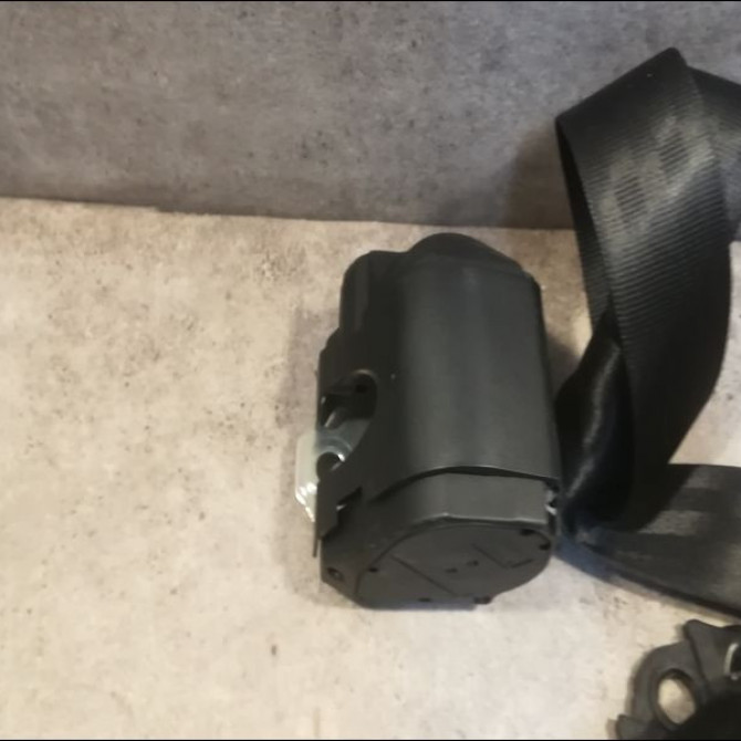 Ceinture arrière droite occasion VOLKSWAGEN POLO IV Phase 2 05-2005->09-2009 1.2 60ch 6Q0857806ATTM 2