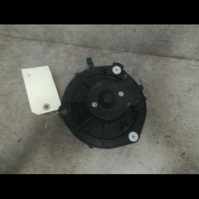 Ventilateur de chauffage occasion IVECO DAILY IV phase 1 04-2006->04-2009 35C15 2