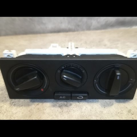 Commande de chauffage occasion VOLKSWAGEN PASSAT IV Phase 2 10-2000->03-2005 1.9 TDI 100ch