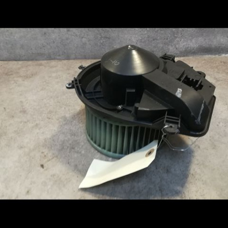 Ventilateur de chauffage occasion VOLKSWAGEN PASSAT IV Phase 2 10-2000->03-2005 1.9 TDI 100ch 8D1820021C