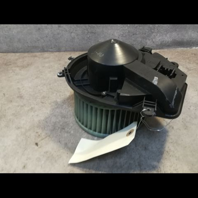 Ventilateur de chauffage occasion VOLKSWAGEN PASSAT IV Phase 2 10-2000->03-2005 1.9 TDI 100ch 8D1820021C 1