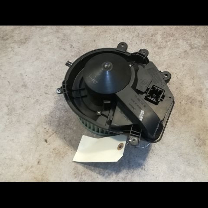 Ventilateur de chauffage occasion VOLKSWAGEN PASSAT IV Phase 2 10-2000->03-2005 1.9 TDI 100ch 8D1820021C 2