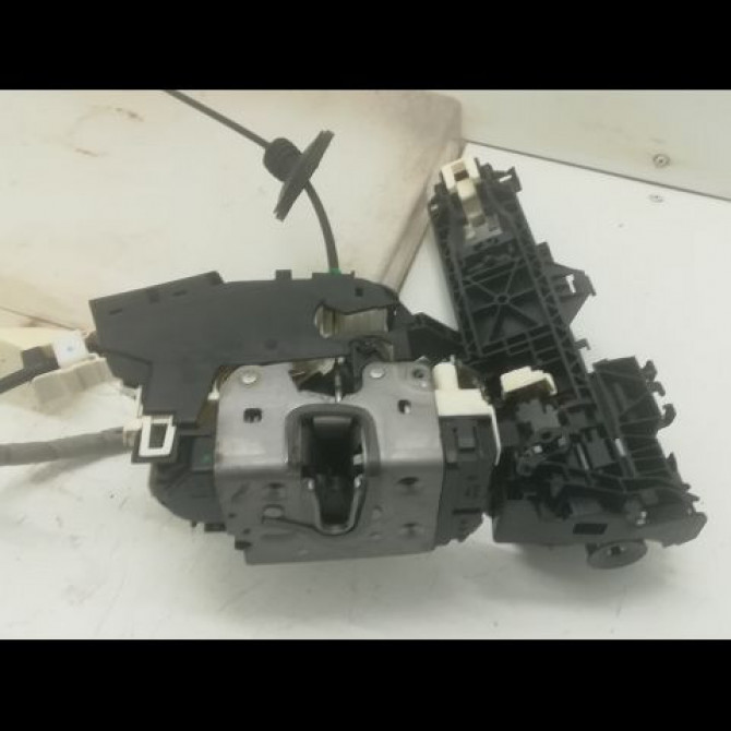 Serrure porte avd occasion MERCEDES CLASSE E IV Phase 1 03-2009->11-2012 E 350 CDI 231ch 2047203035 2