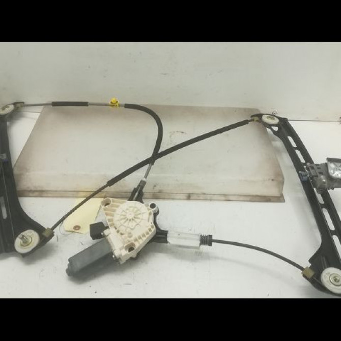 Mecanisme + moteur lève-glace avant droit occasion MERCEDES CLASSE E IV Phase 1 03-2009->11-2012 E 350 CDI 231ch 2077200846 2