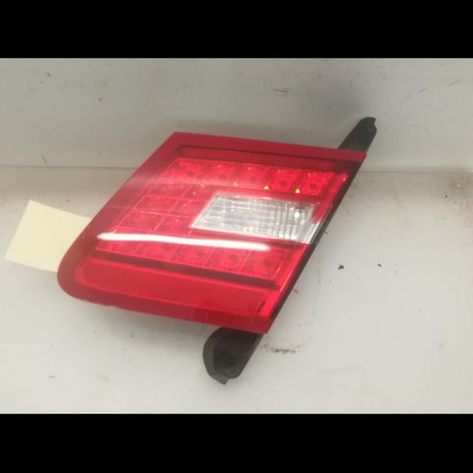 Feu arrière intérieur droit occasion MERCEDES CLASSE E IV Phase 1 03-2009->11-2012 E 350 CDI 231ch 2079063800 1