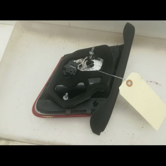 Feu arrière interieur gauche occasion MERCEDES CLASSE E IV Phase 1 03-2009->11-2012 E 350 CDI 231ch 2079063700 2