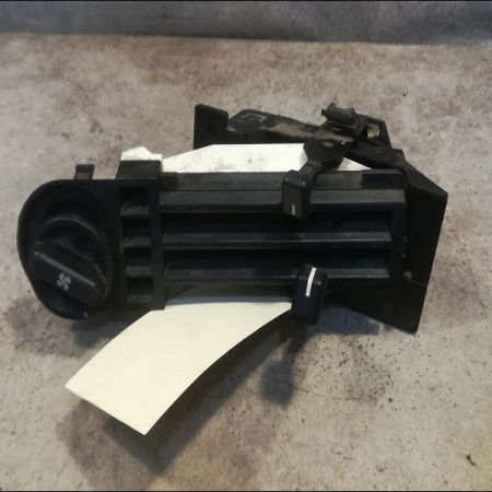 Commande de chauffage occasion FORD FIESTA III Phase 1 03-1989->01-1994 1.8 D