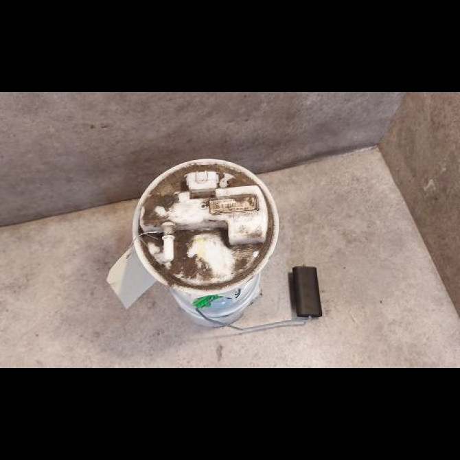 Pompe à carburant immergée occasion RENAULT TWINGO II Phase 1 06-2007->11-2011 1.2i 16v 75ch 8200368239 2