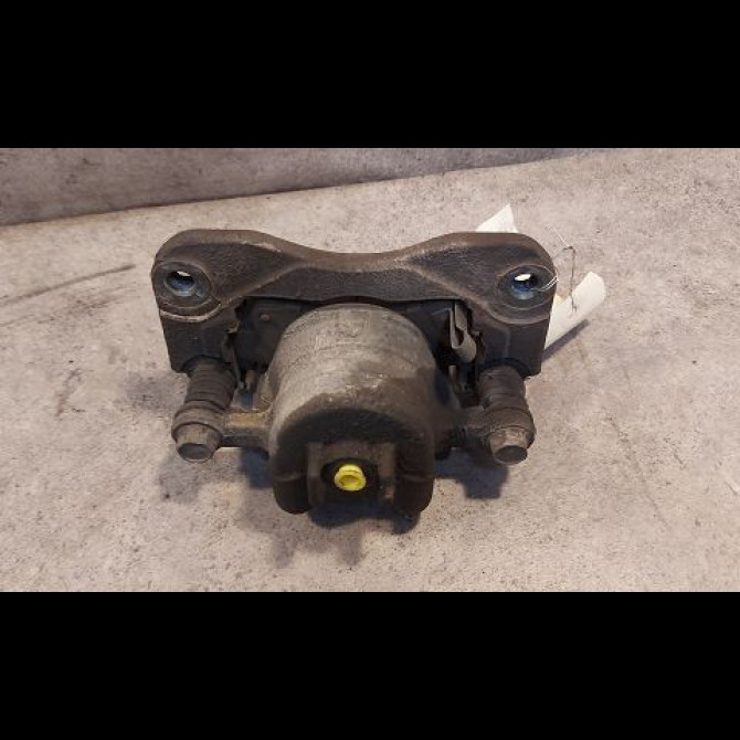 Etrier de frein avant gauche occasion SUZUKI BALENO Phase 1 10-1996->02-2002 1.9 TD 2