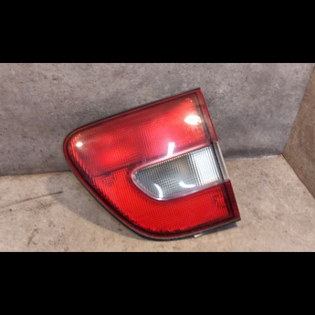 Feu arrière intérieur droit occasion SUZUKI BALENO Phase 1 10-1996->02-2002 1.9 TD