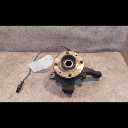 Moyeu avg occasion DACIA LOGAN I Phase 2 07-2008->12-2012 402102977R