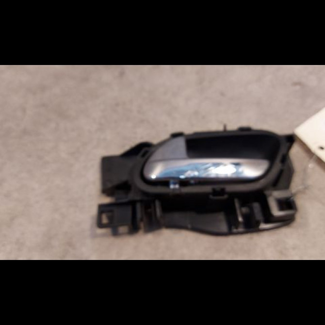 Poignee int porte avg occasion PEUGEOT 3008 I Phase 1 04-2009->12-2013 1.6 HDI 110ch 9143T1 1