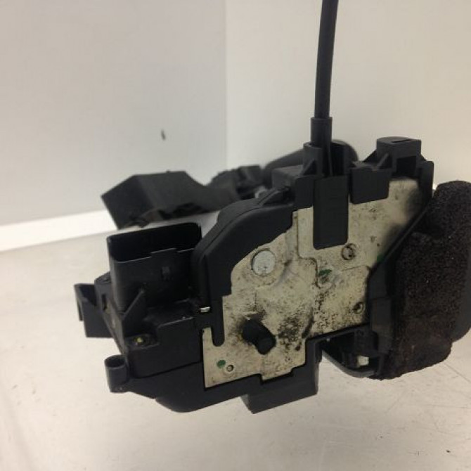 Serrure porte ard occasion RENAULT LAGUNA III Phase 1 10-2007->10-2010 825000003R 3