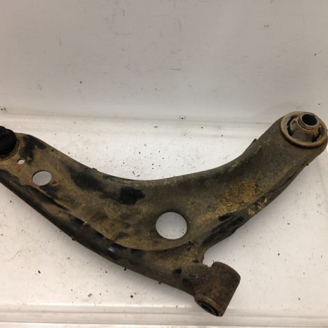 Triangle inf avd occasion TOYOTA YARIS III YARIS III Phase 1 2011-03-01->2015-04-30 4806809150 1