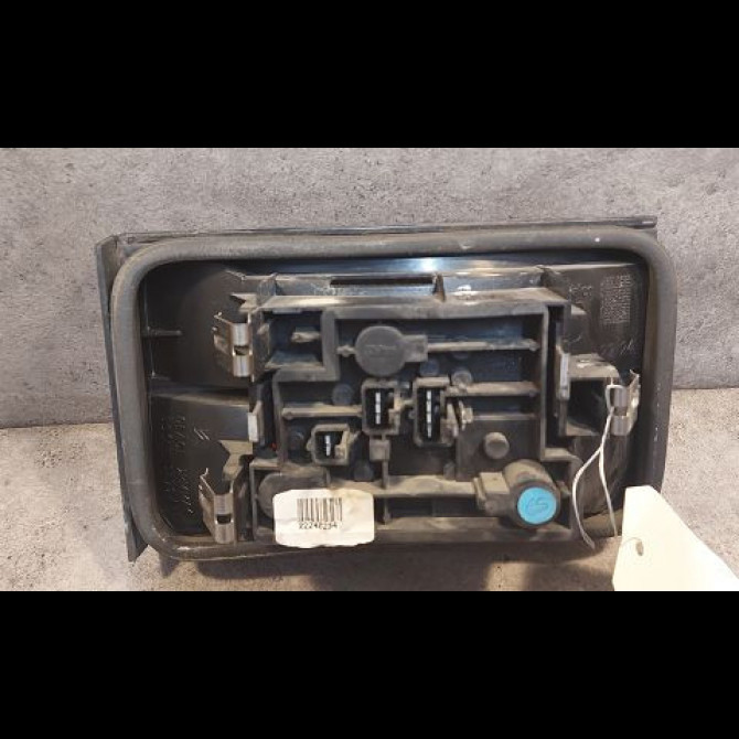 Feu arrière intérieur droit occasion CITROEN XANTIA Phase 2 12-1997->06-2001 2.0 HDi 110ch 6351J9 2