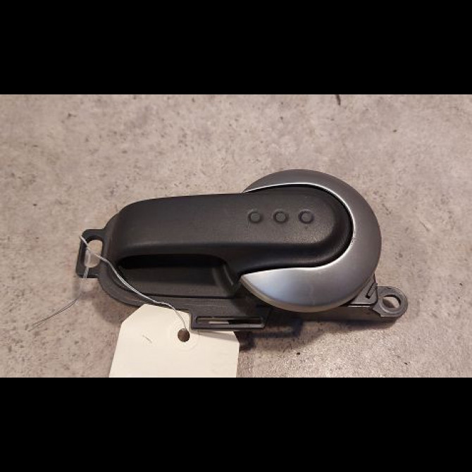 Poignee int porte ard occasion NISSAN MICRA III Phase 3 11-2007->11-2010 1.2i 65ch 1