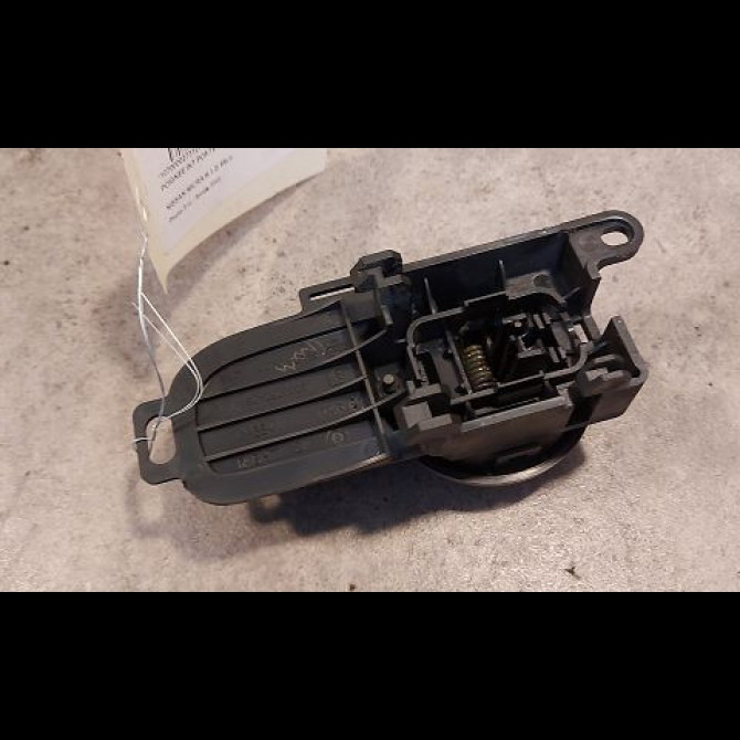 Poignee int porte avd occasion NISSAN MICRA III Phase 3 11-2007->11-2010 1.2i 65ch 2