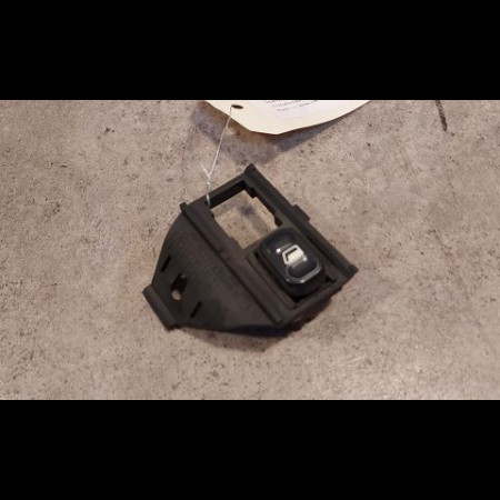Commande lève-glace porte avant droite occasion CITROEN XANTIA Phase 1 03-1993->06-1998 1.8i 16v
