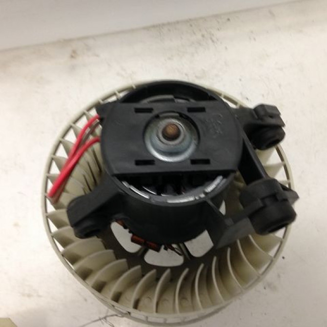 Ventilateur de chauffage occasion MERCEDES CLASSE A I Phase 2 03-2001->09-2004 A 170 CDI 1688200542 2