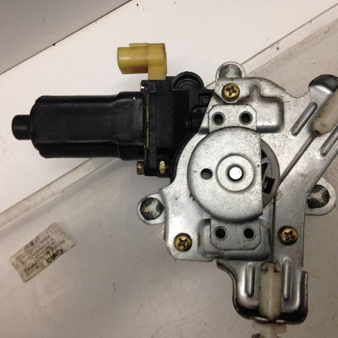 Mecanisme+moteur leve-glace avg occasion HYUNDAI GETZ Phase 1 09-2002->11-2005 824011C010 2
