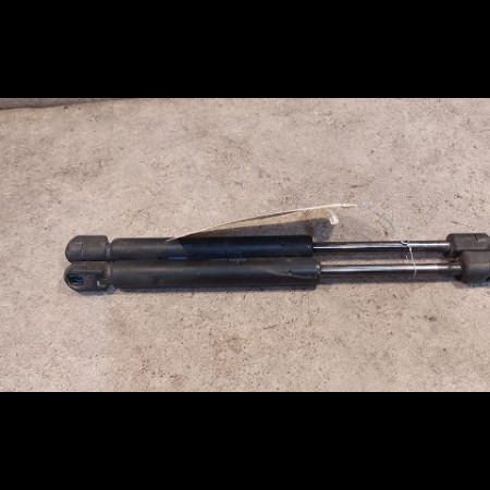 Verin droit hayon occasion OPEL VECTRA III Phase 1 06-2002->10-2005 2.2 DTI 16v 125ch 13247869