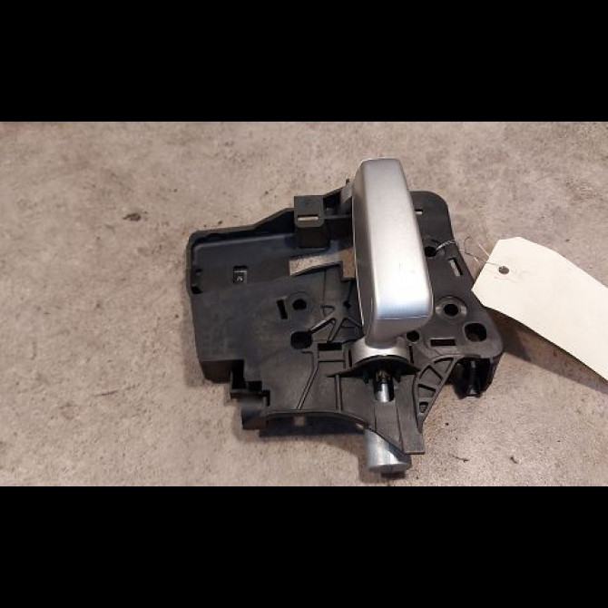 Poignee int porte coulissante g occasion CITROEN BERLINGO II Phase 1 05-2008->01-2012 1.6 HDi 8v 90ch 9143T2 1