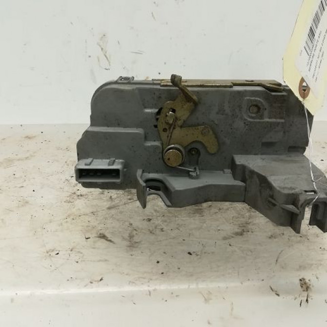 Serrure porte arg occasion PEUGEOT 307 Phase 1 04-2001->06-2005 2.0 HDI 110ch 9137A0 2